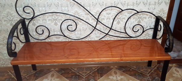 Скамейка декоративная